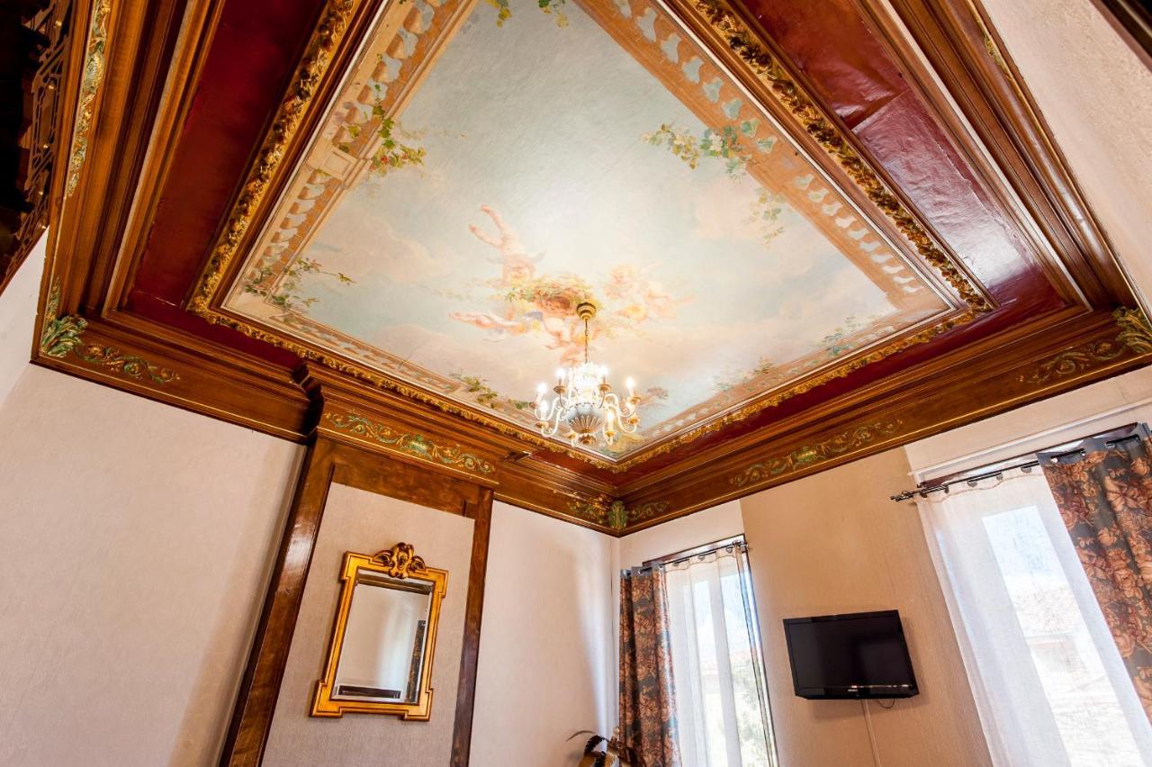 Hotel De Charme Le Provence Σαλόν-ντε-Προβάνς Εξωτερικό φωτογραφία