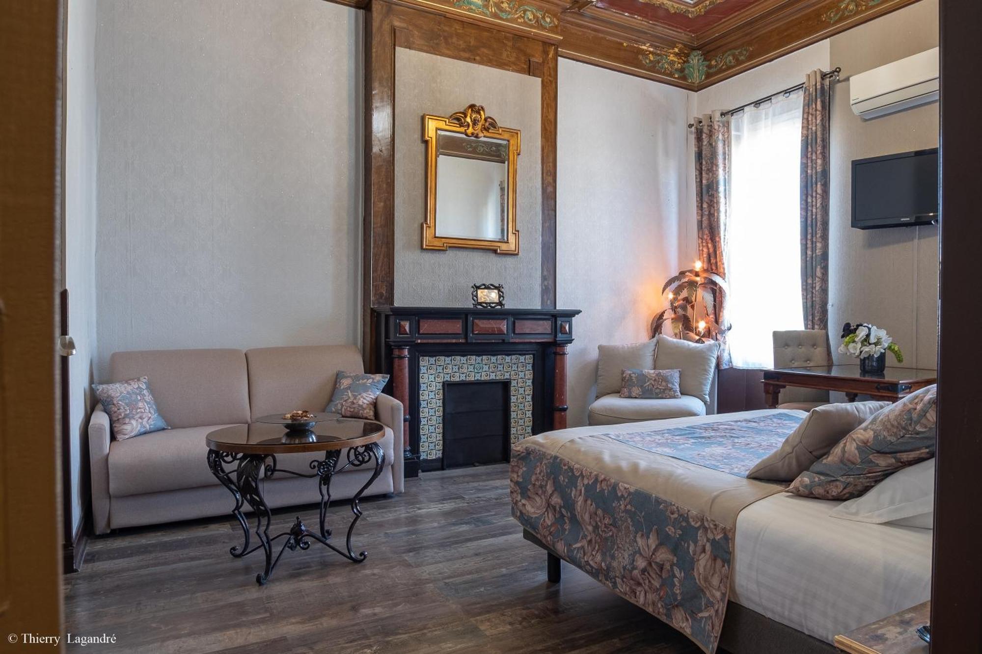 Hotel De Charme Le Provence Σαλόν-ντε-Προβάνς Εξωτερικό φωτογραφία